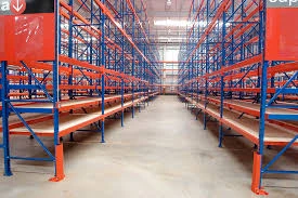 Montagem de porta paletes Aparecida de Goiânia